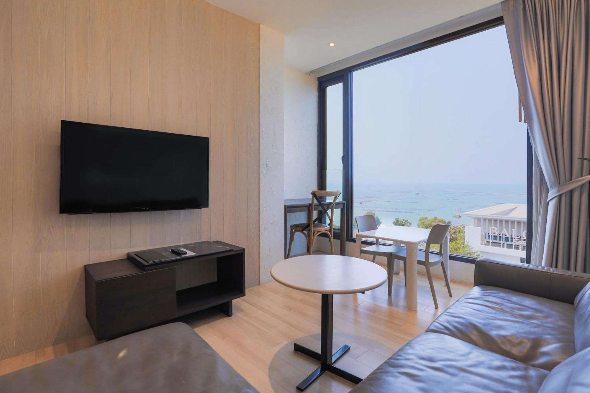 Balcony Seaside Sriracha Hotel & Serviced Apartments Si Racha Exteriér fotografie